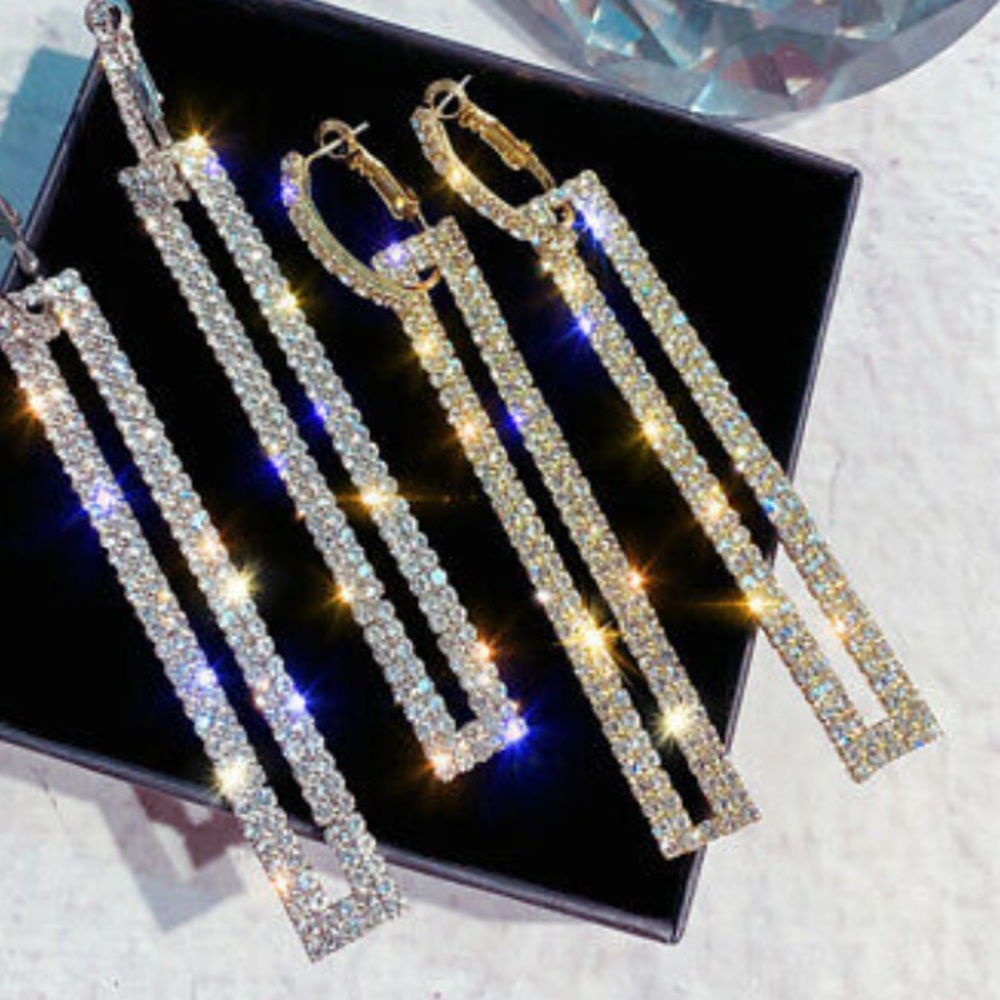 NWT Gorgeous 18k gold plated Earrings - Picture 4 of 4
